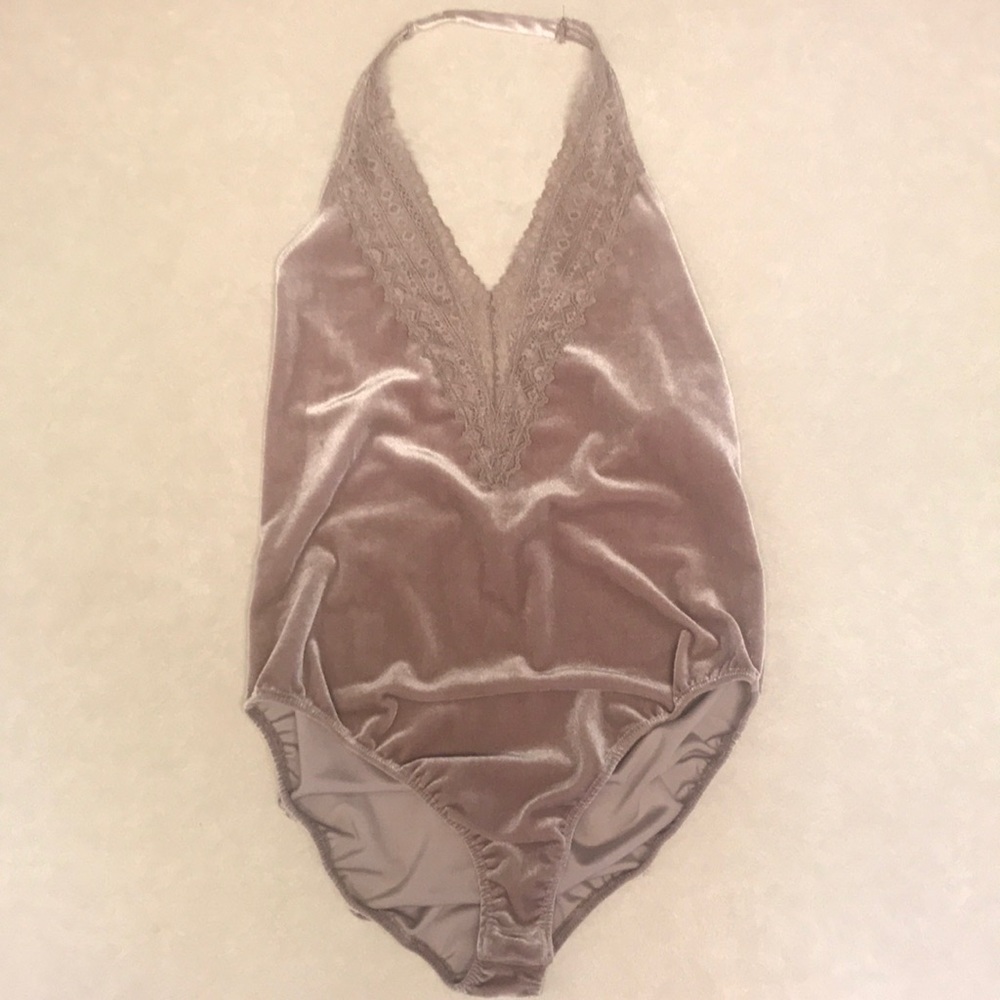 medium forever 21 blush pink bodysuit